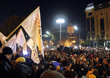 Протесты в Грузии: полиция разгоняла митингующих водометом