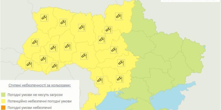 В половине регионов Украины объявлено штормовое предупреждение. В Николаевской области в том числе