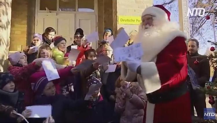 Свято наближається: в немецкой деревушке Санта-Клаус открыл почтовое отделение (ВИДЕО) 1