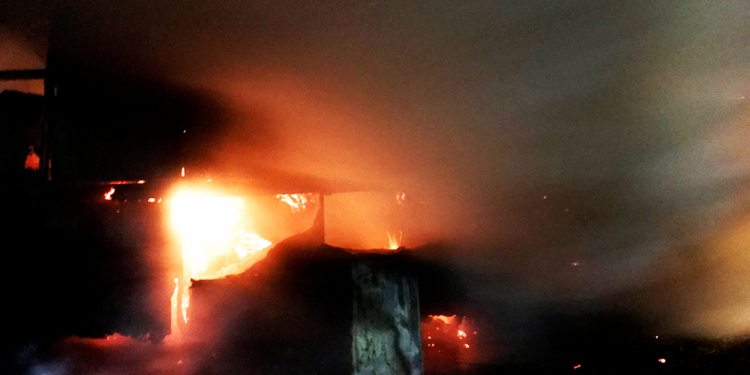 За сутки на Николаевщине пожарные ликвидировали два пожара в частном секторе