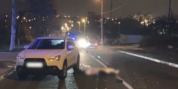 В Корабельном районе Николаева под колесами сразу двух авто погиб пешеход – полиция просит свидетелей откликнуться