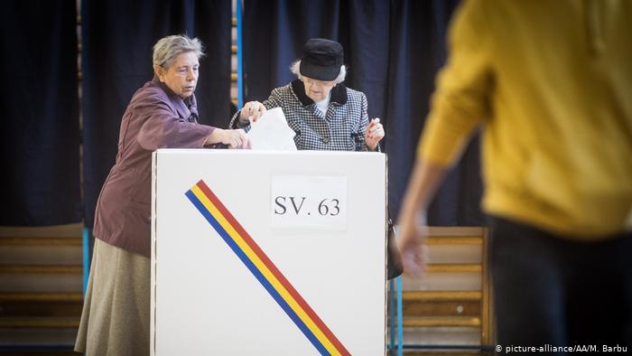 В Румынии сегодня проходит второй тур выборов президента страны 1