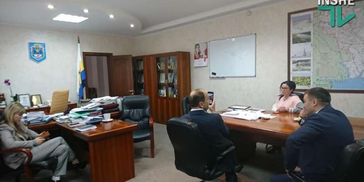 Глава Николаевского облсовета спряталась от депутатов в уборной – Михаил Соколов (ВИДЕО)