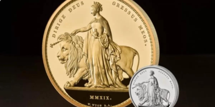 В Великобритании Королевский монетный двор изготовил новую монету из золота весом в 5 кг