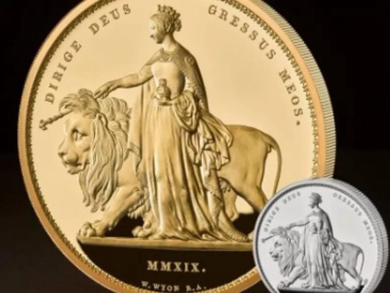 В Великобритании Королевский монетный двор изготовил новую монету из золота весом в 5 кг