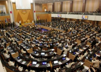 Чтобы улучшить посещаемость: в Малайзии для депутатов прямо в парламенте оборудуют места для сна