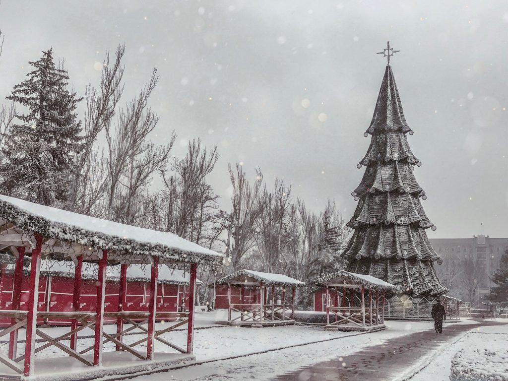 В Николаеве объявят конкурс на организацию и проведение новогодних праздников. Но точно известно – елки у Каштанового сквера не будет 1