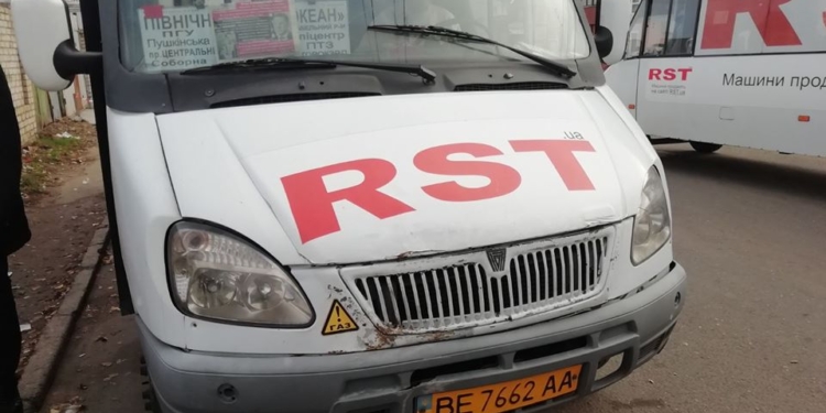 С маршрута №1 в Николаеве снято два автобуса – до капитального ремонта салонов (ФОТО)