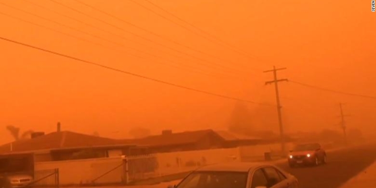 Город в Австралии накрыла “марсианская” песчаная буря (ВИДЕО)