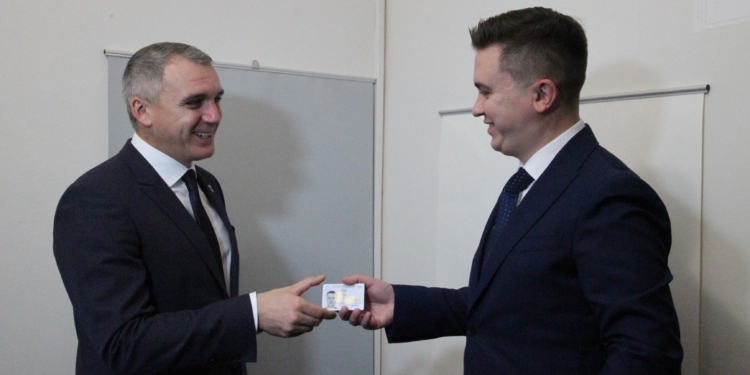 В Николаевском ЦПАУ начали оформлять ID-карты (ФОТО)