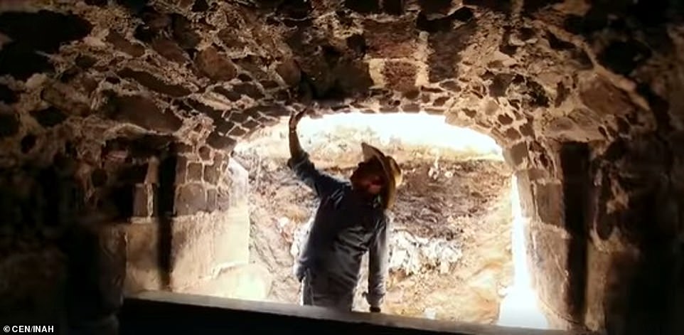 В Мексике строили автобусную остановку и нашли туннель ацтеков (ФОТО, ВИДЕО) 3
