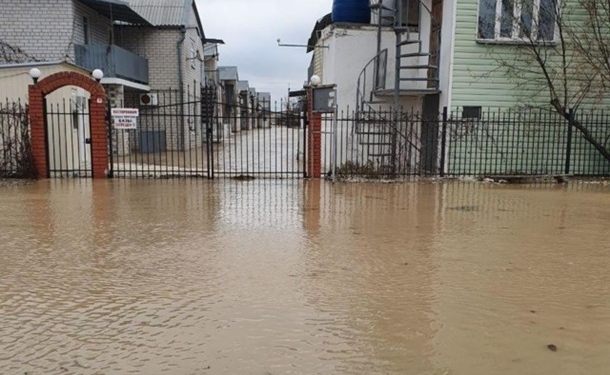 В Запорожской области шторм затопил курорт