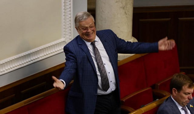 В Раде на кнопкодавстве поймали нардепа, который сам предлагал за это сажать (ФОТО, ВИДЕО)