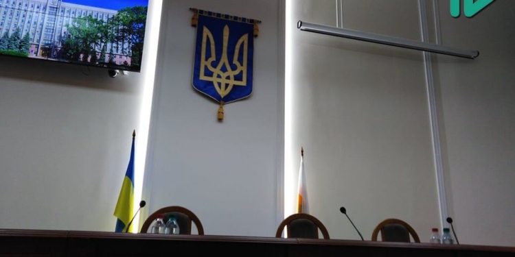 Виктория Москаленко издала распоряжение о переносе сессии – депутаты не послушались и остались в зале (ВИДЕО)