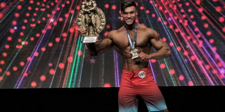 Украинский бодибилдер стал лучшим на турнире в Мексике (ФОТО)