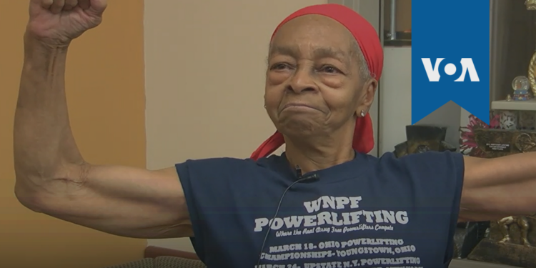 Грабитель ворвался в дом 82-летней американки, занимающейся бодибилдингом. Теперь он госпитализирован (ВИДЕО)