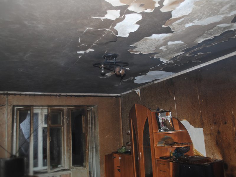 На пожарах в Баштанке погиб инвалид, а в Николаеве – пострадала женщина (ФОТО)