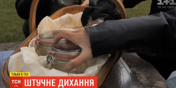 Продавцы воздуха – это уже бизнес. Британец продает по $120 за глоток (ВИДЕО)