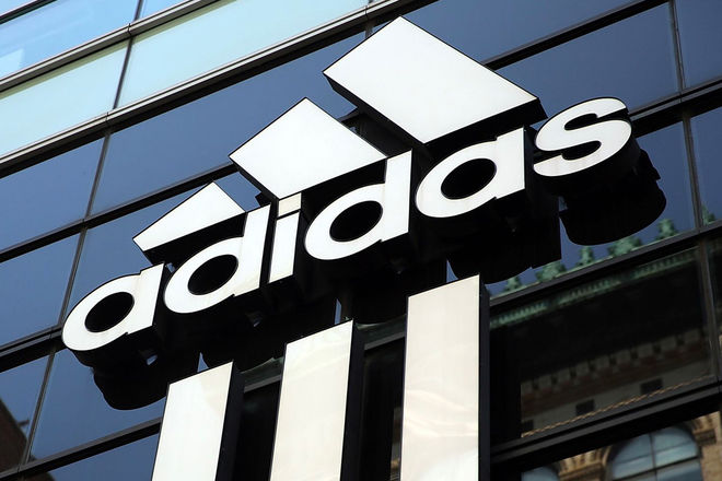 Рабочие руки в нищих странах оказались дешевле: Adidas закрывает роботизированные фабрики в Германии и США 1