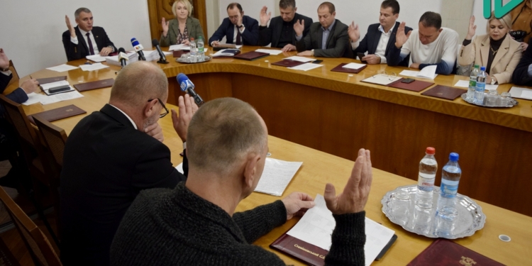 В Николаеве исполком выдал 12 ордеров на вселение в служебные квартиры