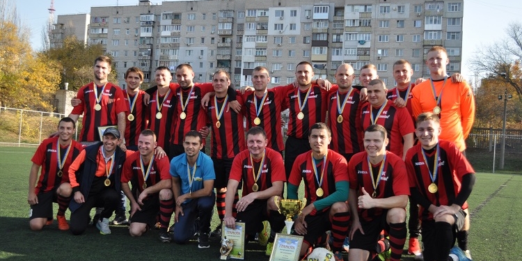 В Николаеве прошло награждение победителей и призеров Первой лиги областного чемпионата по футболу (ФОТО)