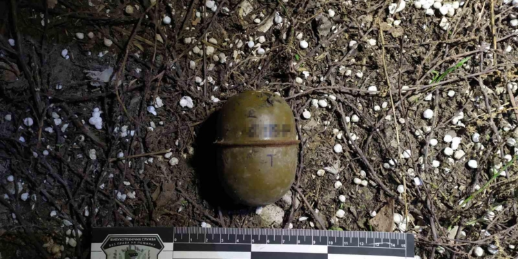 Рядом с заправкой в Николаеве нашли корпус от боевой гранаты