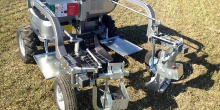 В Италии прошли гонки на машинах для уборки спаржи (ВИДЕО)