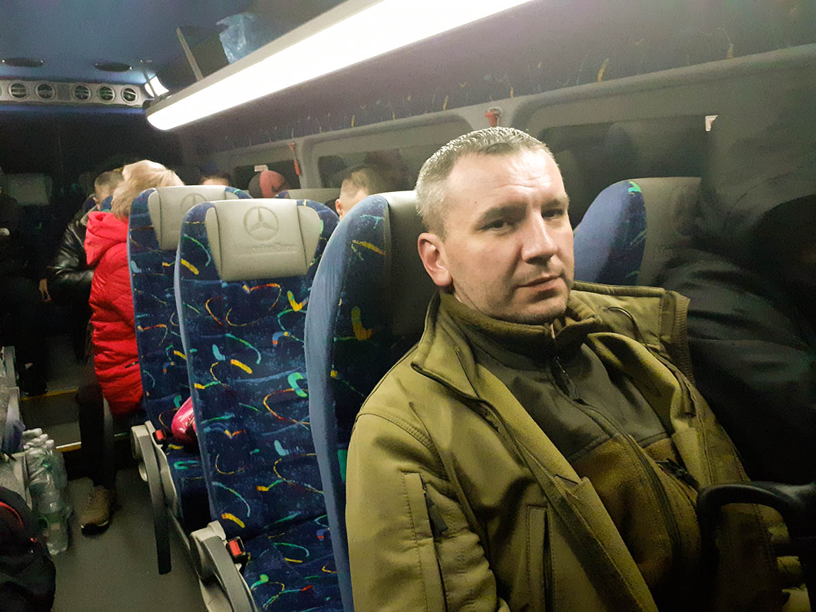 “Добрый брат”. В Польшу на реабилитацию отправили очередную группу раненых украинских военных