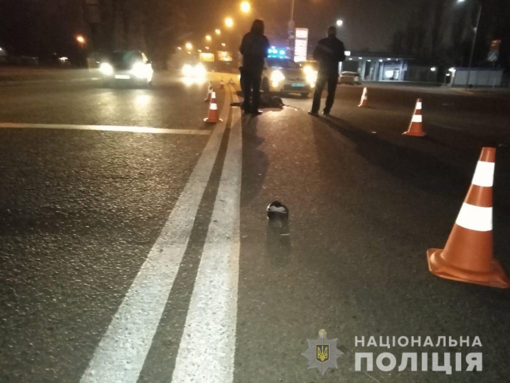 В ненужном месте. Вчера вечером на пр. Богоявленском пешеход попал под колеса BMW и погиб (ФОТО) 7