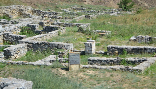 Археологи нашли в Ольвии под Николаевом комплекс уникальных сооружений возрастом 2,5 тысячи лет (ФОТО)