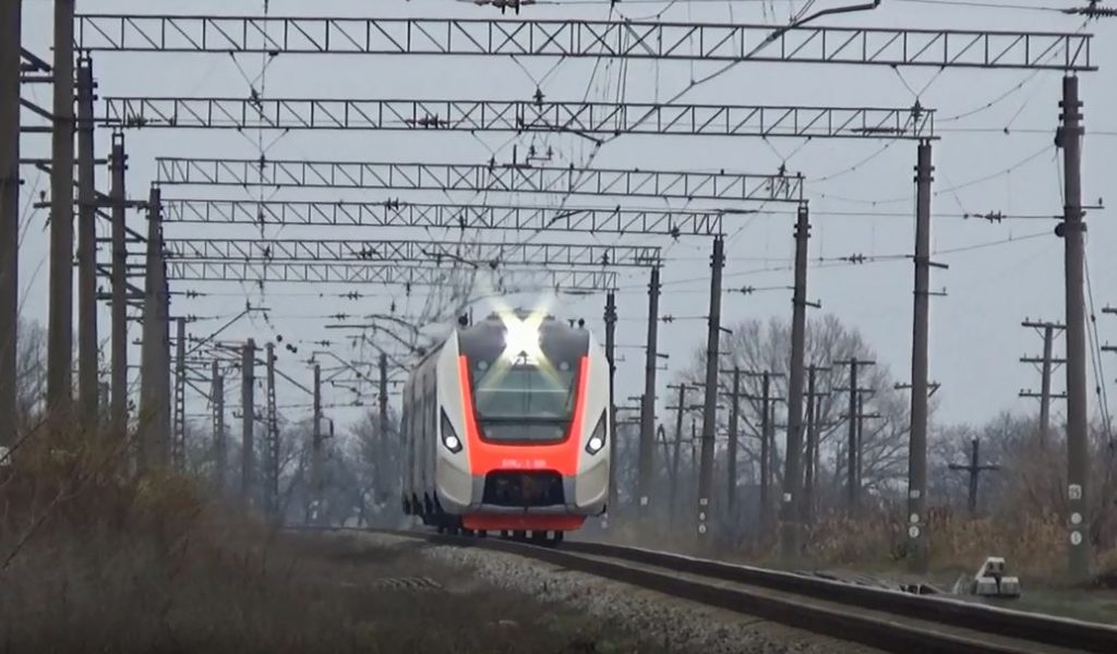 Поезд Запорожье-Львов будет ходить через Первомайск и Врадиевку 1