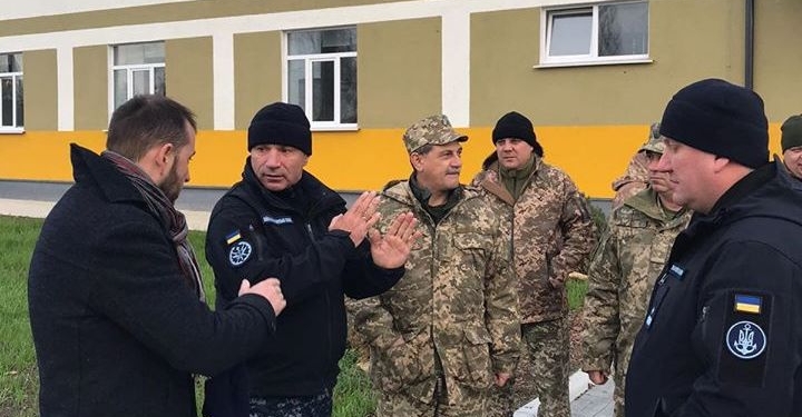 В Николаеве строится общежитие для семей военнослужащих 10-й авиационной бригады и новые казармы для морпехов – Воронченко проверил ход работ (ФОТО)