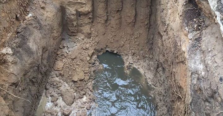 В «Николаевводоканале» рассказали о причинах провала канализационного коллектора по маршруту 3-го трамвая (ФОТО)