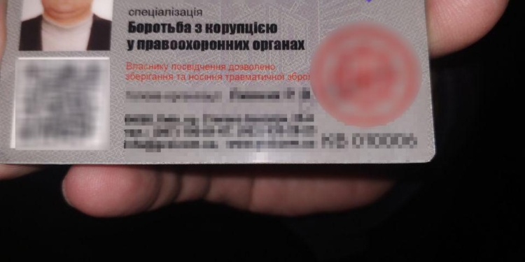 В Николаеве за нападение на патрульного задержали нетрезвого общественного инспектора-антикоррупционера