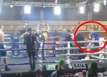 Самая нелепая травма в истории. Боксер выпал с ринга перед началом боя (ВИДЕО)