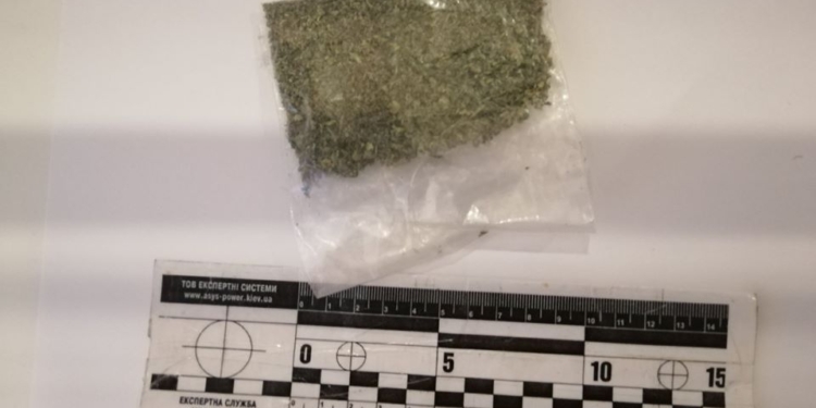 В Николаевский СИЗО накануне Нового года пытались передать наркотики и дрожжи (ФОТО)