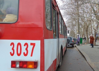 В Николаеве в троллейбусе умерла пожилая пассажирка
