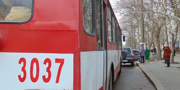 В Николаеве в троллейбусе умерла пожилая пассажирка