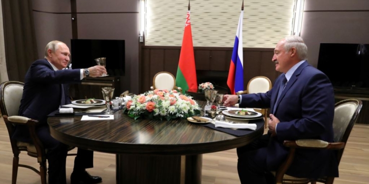 Интеграции Беларуси с РФ пока не будет – Путин и Лукашенко не подписали никаких документов