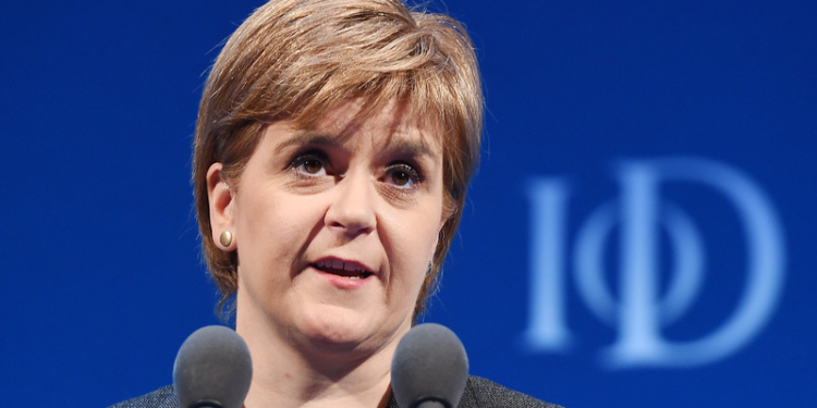 В Шотландии призвали Джонсона не удерживать их против воли в составе королевства