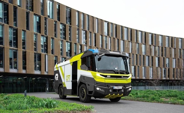 Представлена первая в мире электрическая пожарная машина