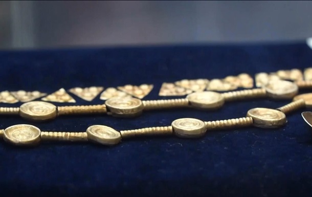 Уникальную скифскую золотую диадему, найденную археологами в этом году, впервые показали публике (ВИДЕО) 1