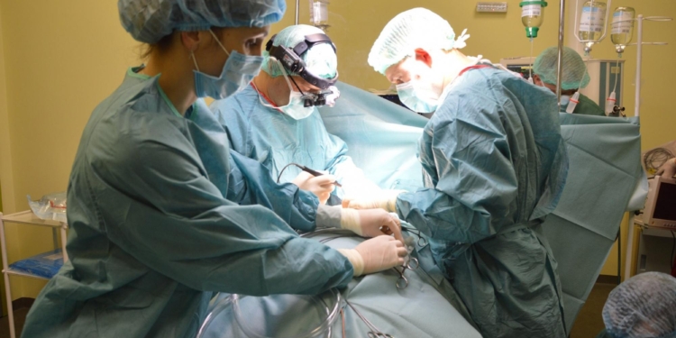 В Украине впервые за последних 15 лет провели пересадку сердца (ФОТО)