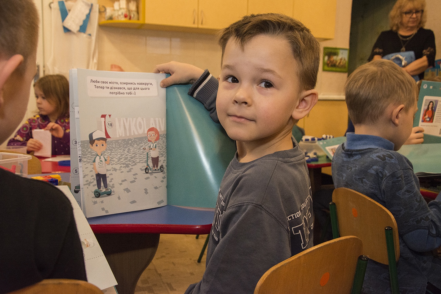 Воспитанники детских садов Николаева получили книжки-раскраски для развития своих эко-привычек (ФОТО)