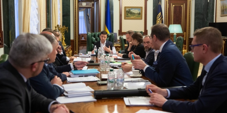 Зеленский утвердил пять сценариев реинтеграции оккупированного Донбасса