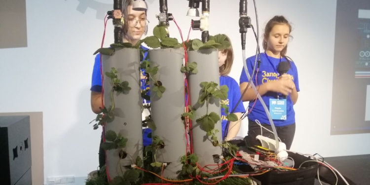 Украинские школьники дышат в затылок Маску: удивительные изобретения подрастающего поколения (ФОТО)