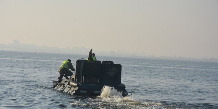 Николаевские десантники провели «замачивание» БТР и БРДМ (ФОТО)