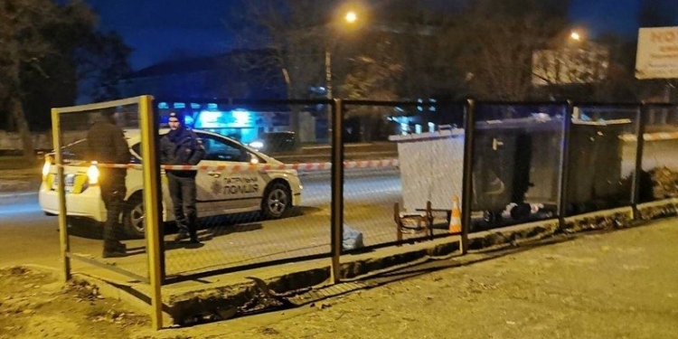 В Николаеве в мусорный бак жилого квартала подбросили тротиловую шашку (ФОТО)