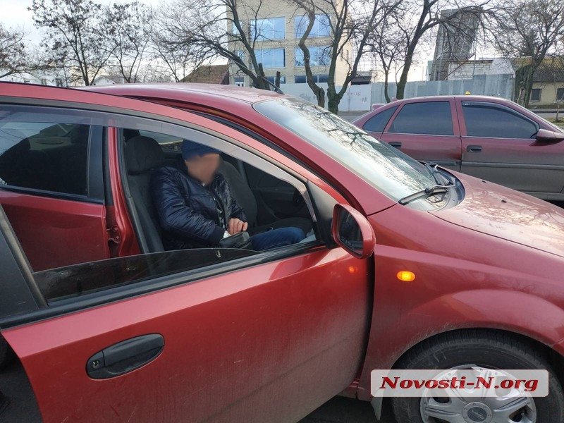 В Николаеве полицейским пришлось надеть наручники на водителя «Шевроле», устроившего аварию (ФОТО, ВИДЕО) 7