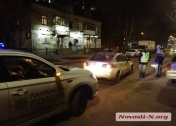 У студенческого общежития в Николаеве автомобиль сбил 19-летнюю девушку (ФОТО)